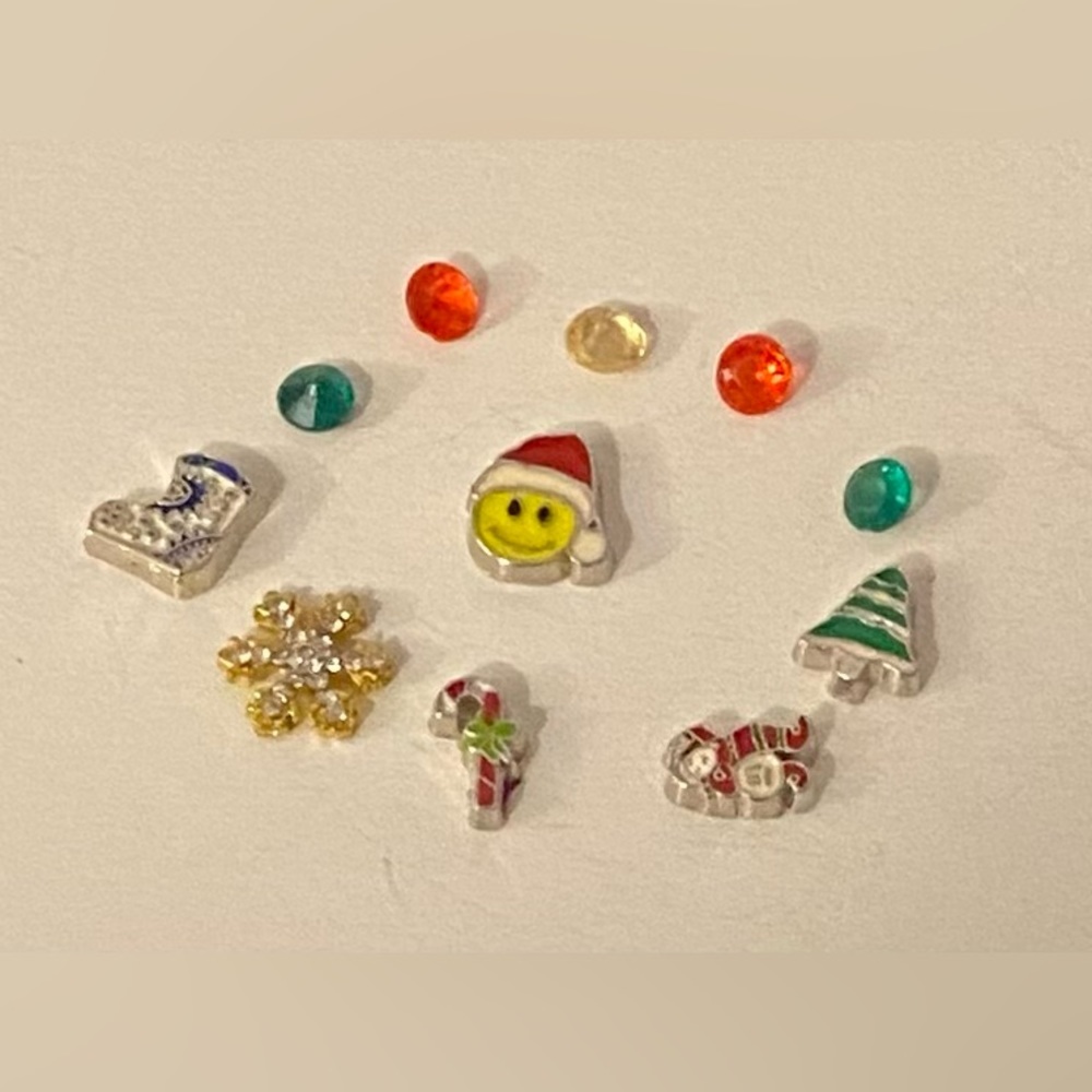 NEW FLOATING CHARM sets